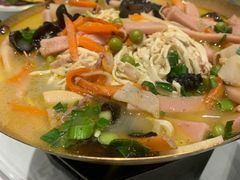 -穿越时尚餐厅(英武中路店)