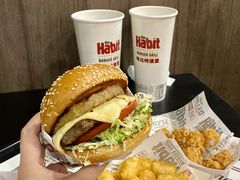 -The Habit Burger Grill 哈比特汉堡(世博店)