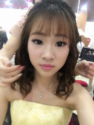 -现代经典婚纱摄影