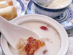 -广信牛奶甜品世家(台东店)