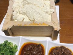 -95号酱骨·一块豆腐(展春园西路店)