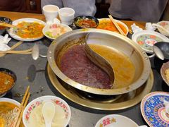 -沸炉重庆老火锅(军事博物馆店)