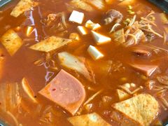 部队火锅-HONGA HONGA雄家(曹路店)