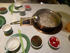 -润园四季椰子鸡火锅(卓越INTOWN店)