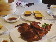 脆皮烧乳鸽-御宝轩(益丰·外滩源店)