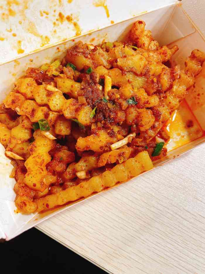 蔡大胖炸洋芋(川大店)-"吃完晚饭闲逛,一抬头看到了炸花枝丸毫不..."-