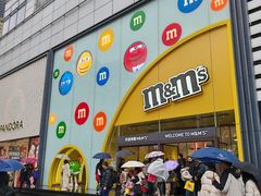 -m豆巧克力世界(上海世茂广场店)