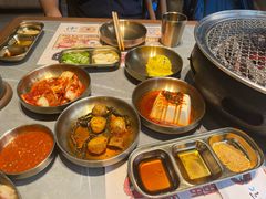 -草家酱蟹炭火烤肉店(珲春南路一店)