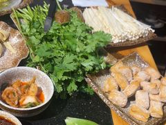 -顶顶汤火牛排火锅·经典铜锅涮肉