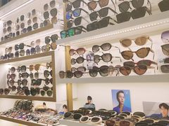 -新视达眼镜店·蔡司·依视路(名镜苑店)