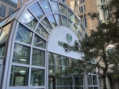 -北京港澳国际医务诊所(王府井大街店)