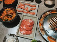 -哈哈碳都·牛肋条无限自助烤肉(台江万达店)