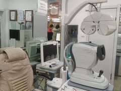 -豪门视光·星趣控·蔡司依视路眼镜代理商(中央大街店)