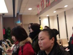 -麦当劳(轻轨曹杨路店)