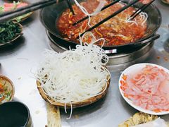 -扎起市井老火锅(乐山总店)