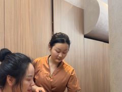 -灸春堂·艾灸·痛症·整脊连锁(之江银泰店)