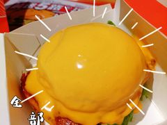 芝士熔岩牛肉汉堡-前进5路汉堡炸鸡(前进五路店)