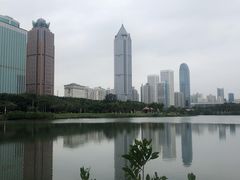 -万绿园