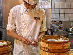 -馋三尺蟹粉小笼(人民广场店)