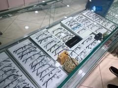 -同仁验光配镜(中心店)