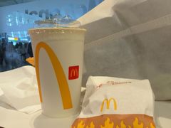 -麦当劳(上海虹桥站30B检票口楼上)