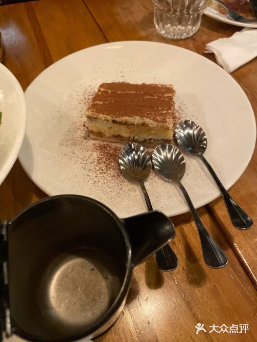 La Vite意大利餐厅酒馆(乌鲁木齐店)意式手工提拉米苏图片