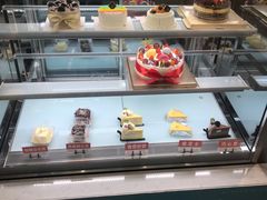 面包甜点陈列柜-花园饼屋·吐司蛋糕面包(星海店)