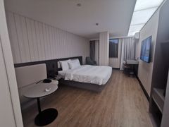 -汉庭(上海虹桥机场新店)