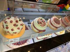 -花花卷卷·鲜食蛋糕(静安久光百货店)