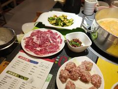 -四季喧黔味豆米火锅(万达广场店)