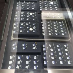 -威德钻石-克拉钻大本营(南京东路店)