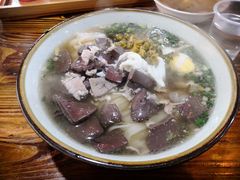 -裕新楼粉面馆·石磨手工粉(四方坪店)