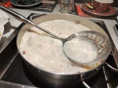 -尚尚仙·酸汤猪手·猪肚鸡火锅(华联万柳购物中心店)