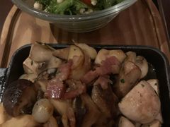 -恰餐厅及酒吧 CHAR Bar & Grill (北京丽都皇冠假日店)
