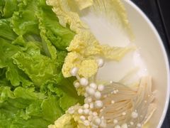 -红鼎豆捞·非遗鲍皇汤火锅(宝丰路店)