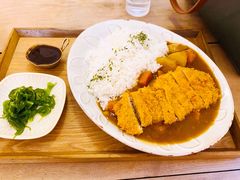 咖喱炸猪排堤坝饭-Ginko银子(青龙街店)