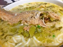 雪菜黄鱼煨面-金枝玉叶上海人家食府(三里河店)