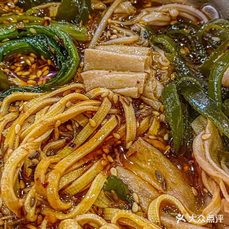 南市场12💰沈阳这碗老式麻辣烫香绝了‼