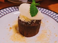 熔岩巧克力蛋糕配冰淇淋-EN SPACE恩空间