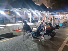 -吴山路夜市