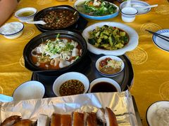 -东方之猪四更烤乳猪(金垦总店)