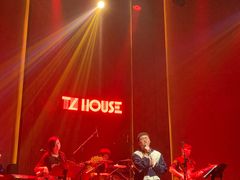 -TZ House音乐现场(来福士中心店)
