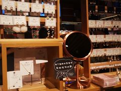 -九木杂物社(东方宝泰店)