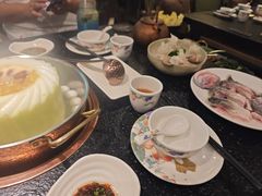 -得意咚瓜·顺德鱼生·冬瓜火锅(深圳首店)