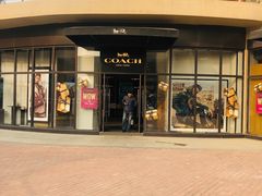 -王府井奥莱临潼小镇(临潼店)