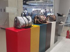 -爱包包奢侈品寄卖(国瑞购物中心店)