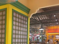 -大食代美食广场(上海中心店)