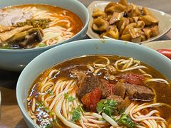 -亮亮面馆(经六路店)