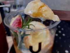 -HUG·拥抱咖啡(郑州宝龙广场店)