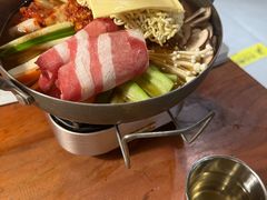 部队火锅-干杯小木屋米酒店(罗斯福店)